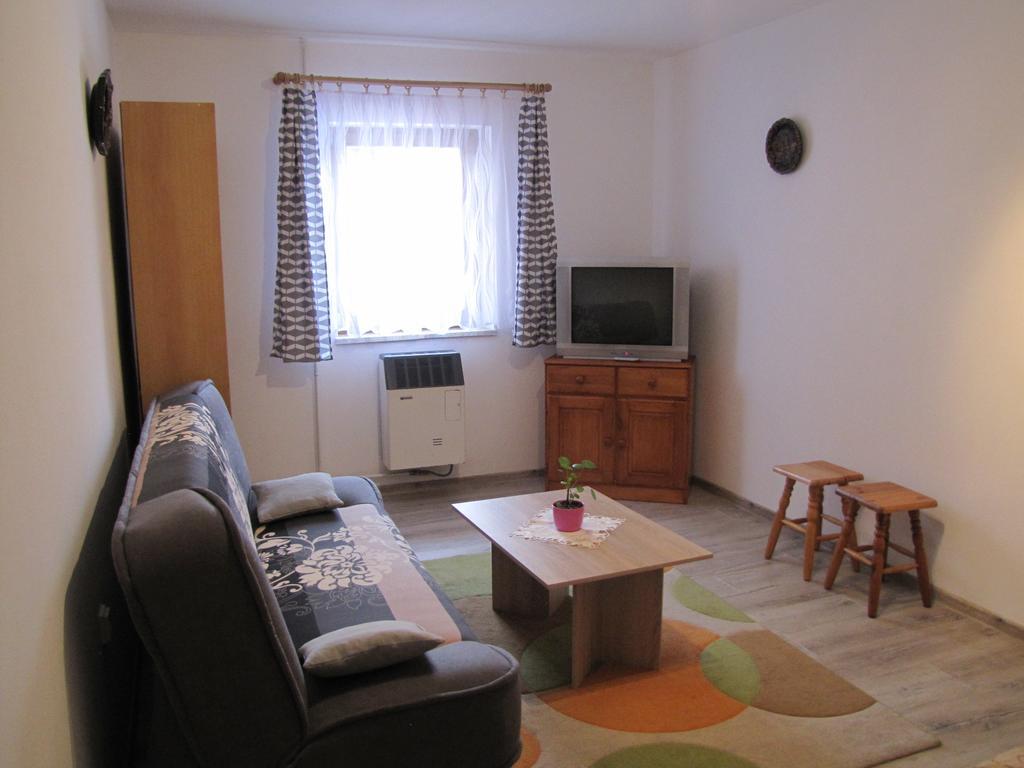 Apartamento Privát Magdalena Bešeňová Exterior foto
