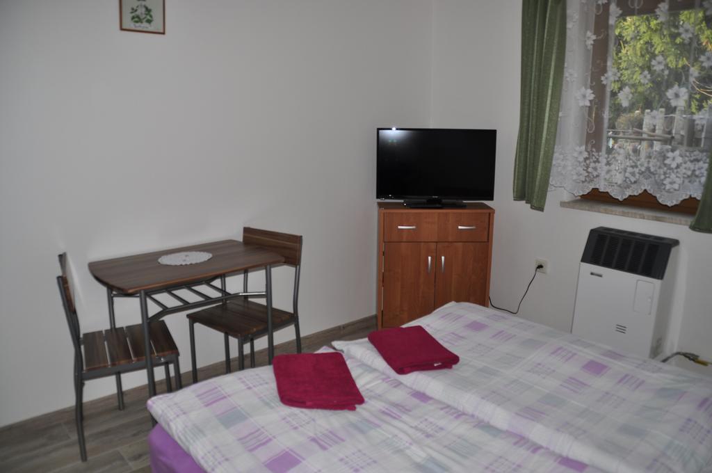 Apartamento Privát Magdalena Bešeňová Exterior foto